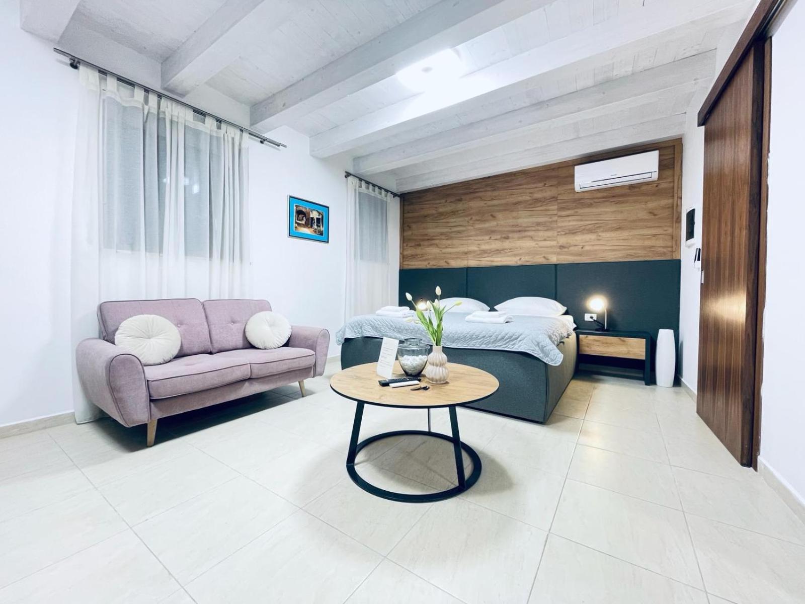 Fazana City Rooms With Free Parking Dış mekan fotoğraf