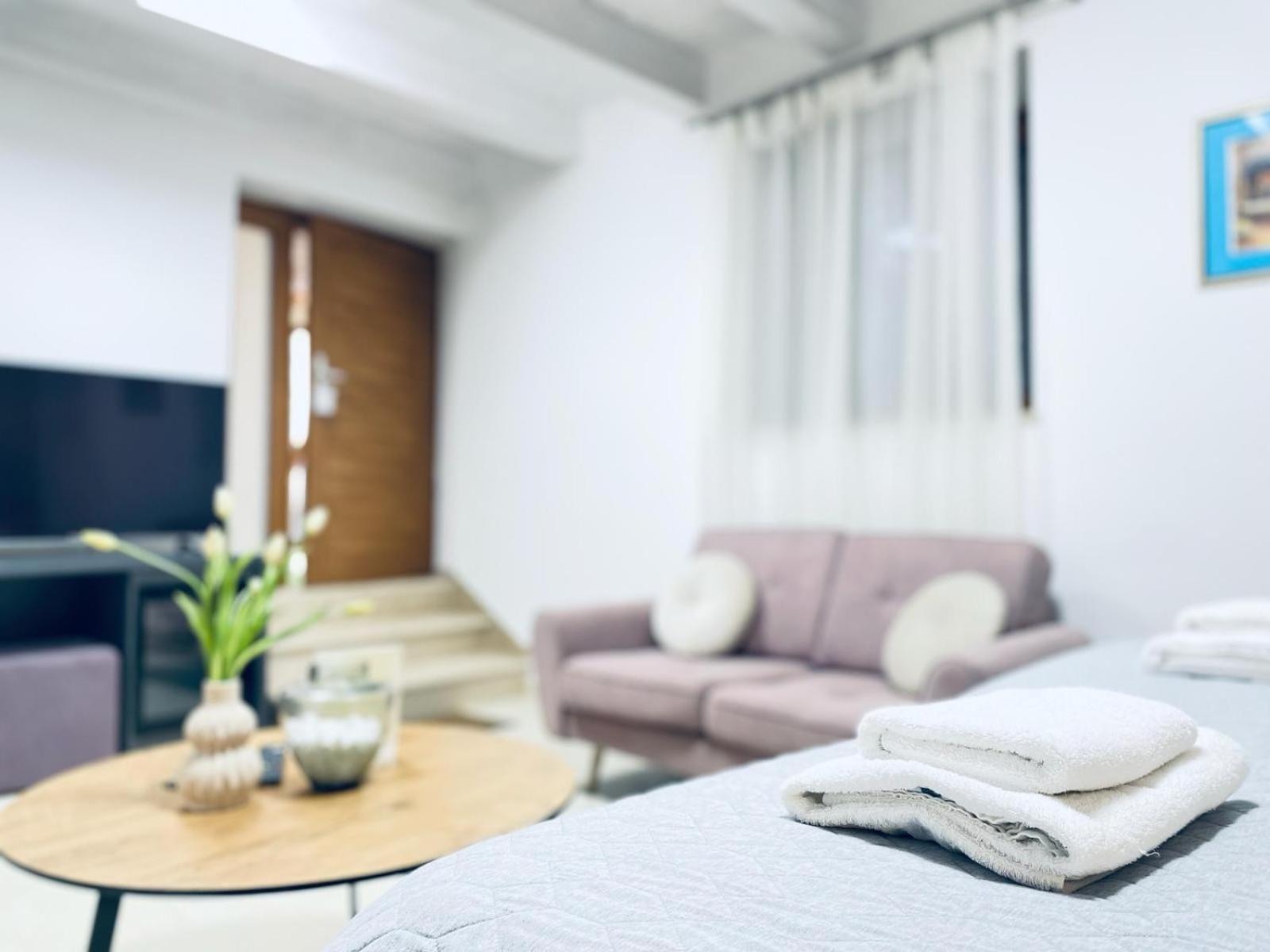 Fazana City Rooms With Free Parking Dış mekan fotoğraf