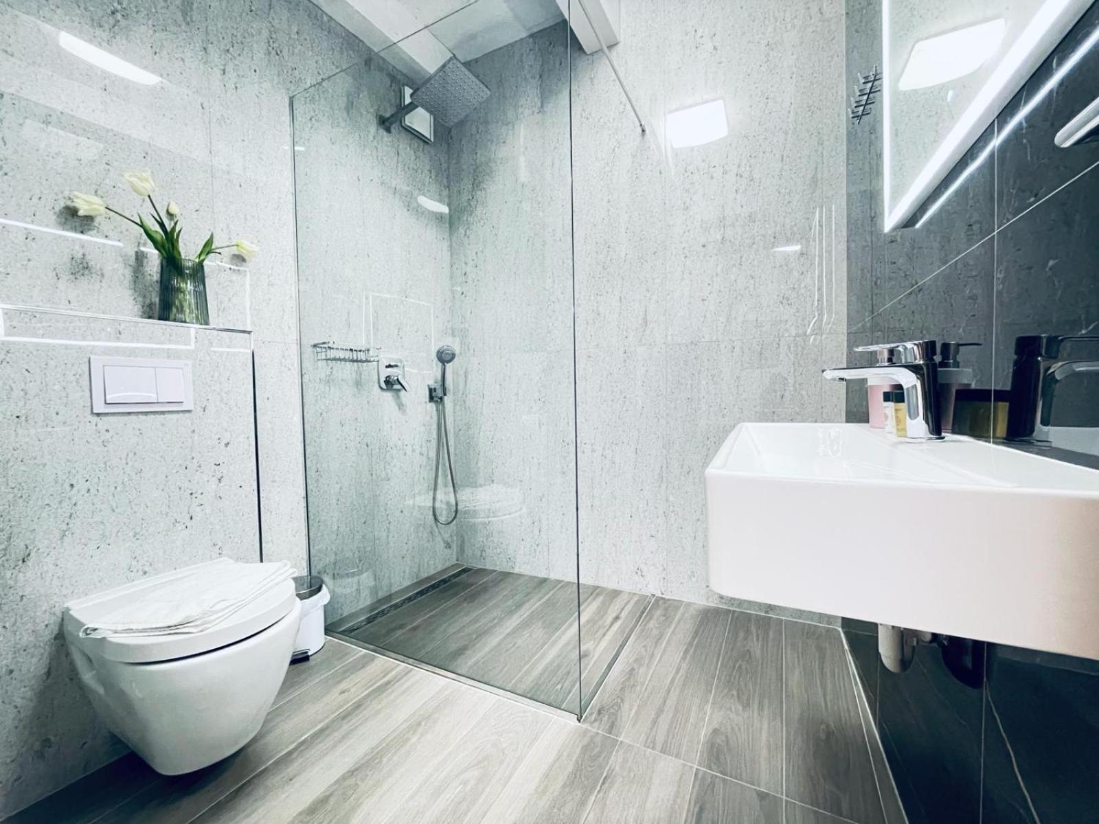 Fazana City Rooms With Free Parking Dış mekan fotoğraf